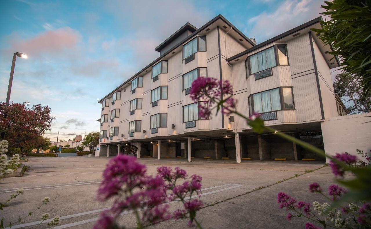 Days Inn By Wyndham Monterey Downtown Exterior foto